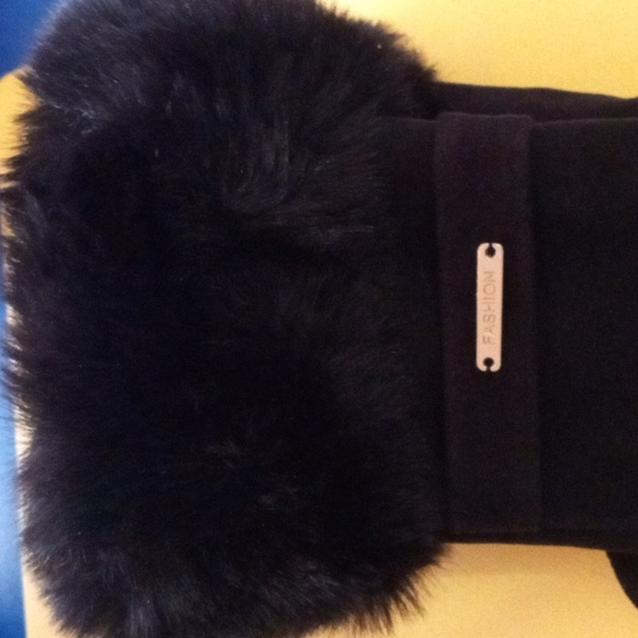 Fashion Black Winter Faux Fur Trimmed Gloves - Picture 3 of 7